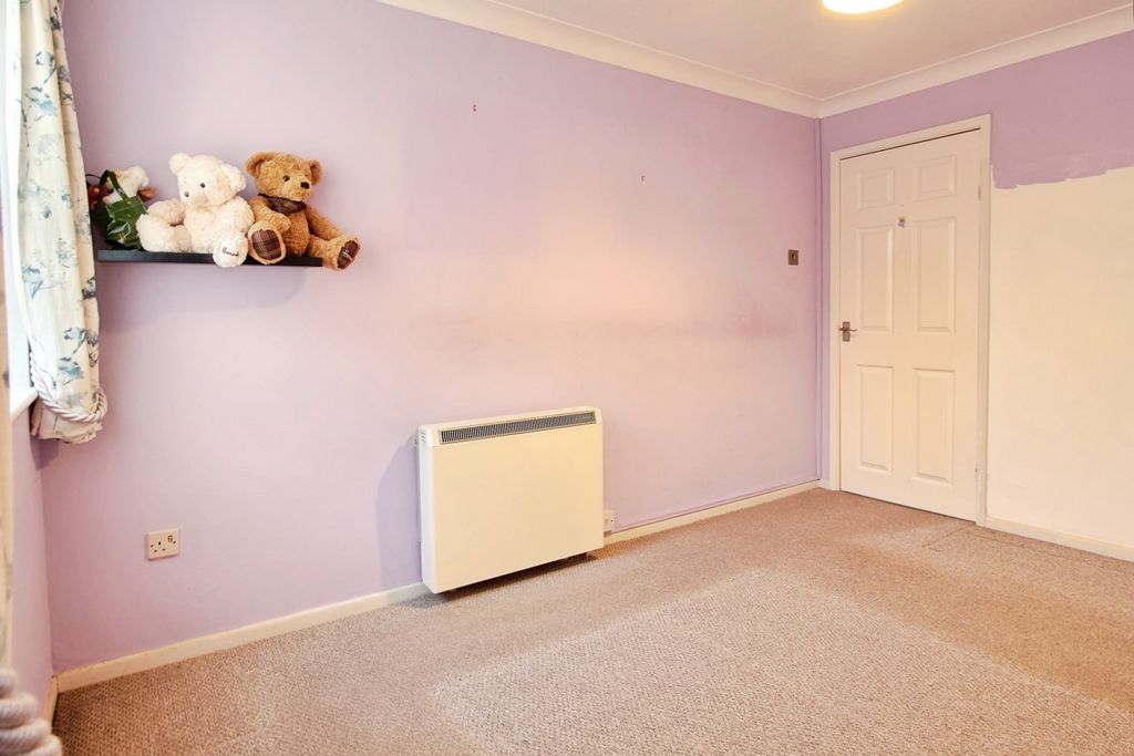 Property photo 3 of 12