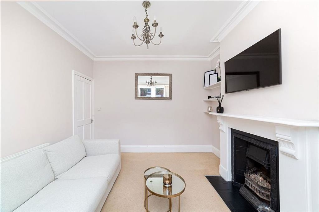 Property photo 2 of 7