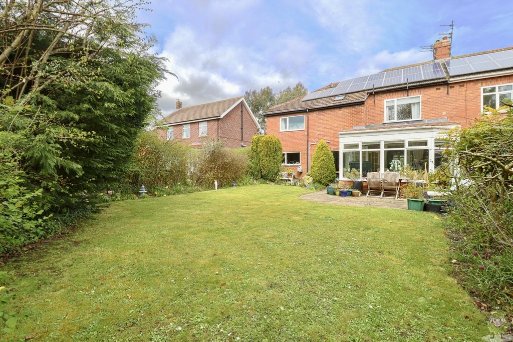 Property photo 3 of 24