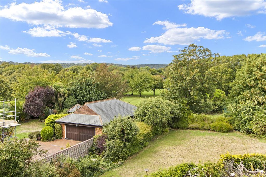 Property photo 2 of 26 Views Towards Gildredge Park