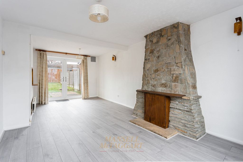 Property photo 3 of 16