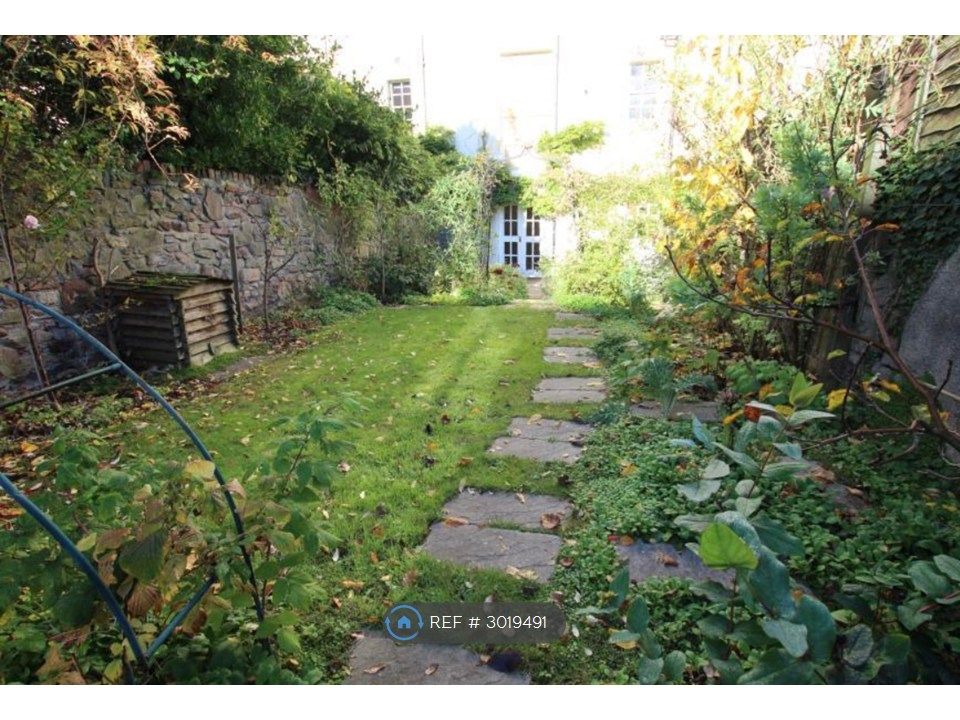 Property photo 3 of 12