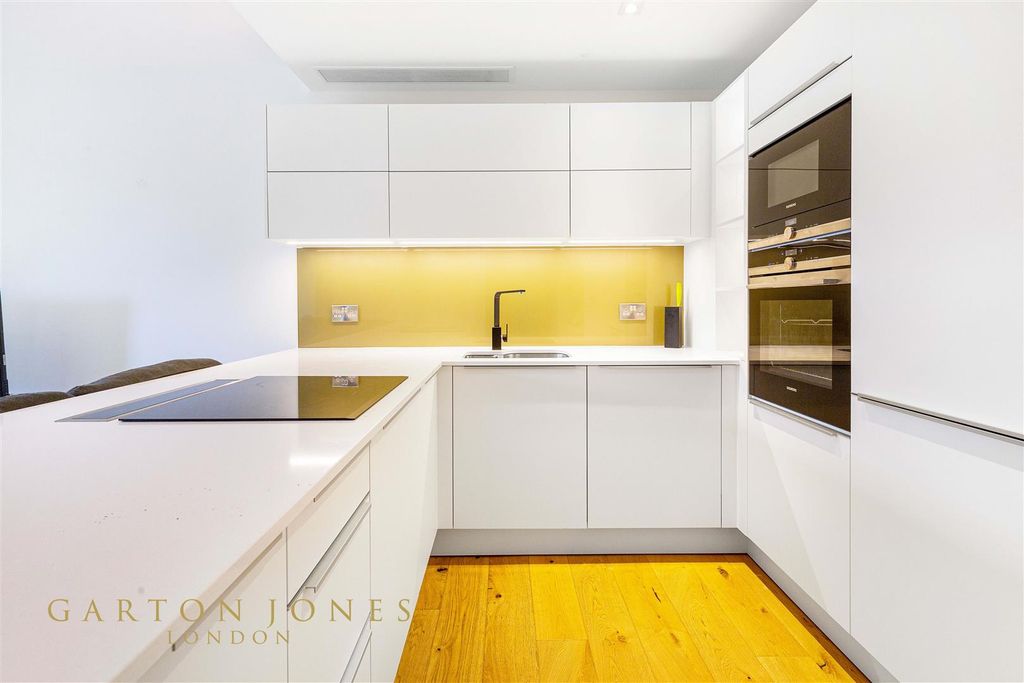 Property photo 2 of 16 Kitchen