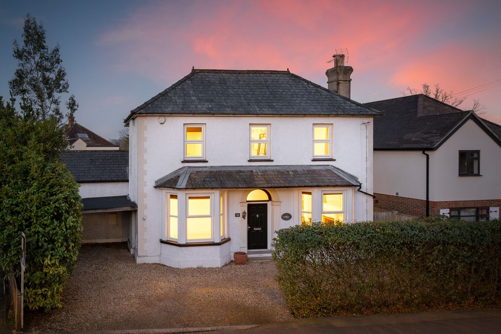 Property photo 1 of 12