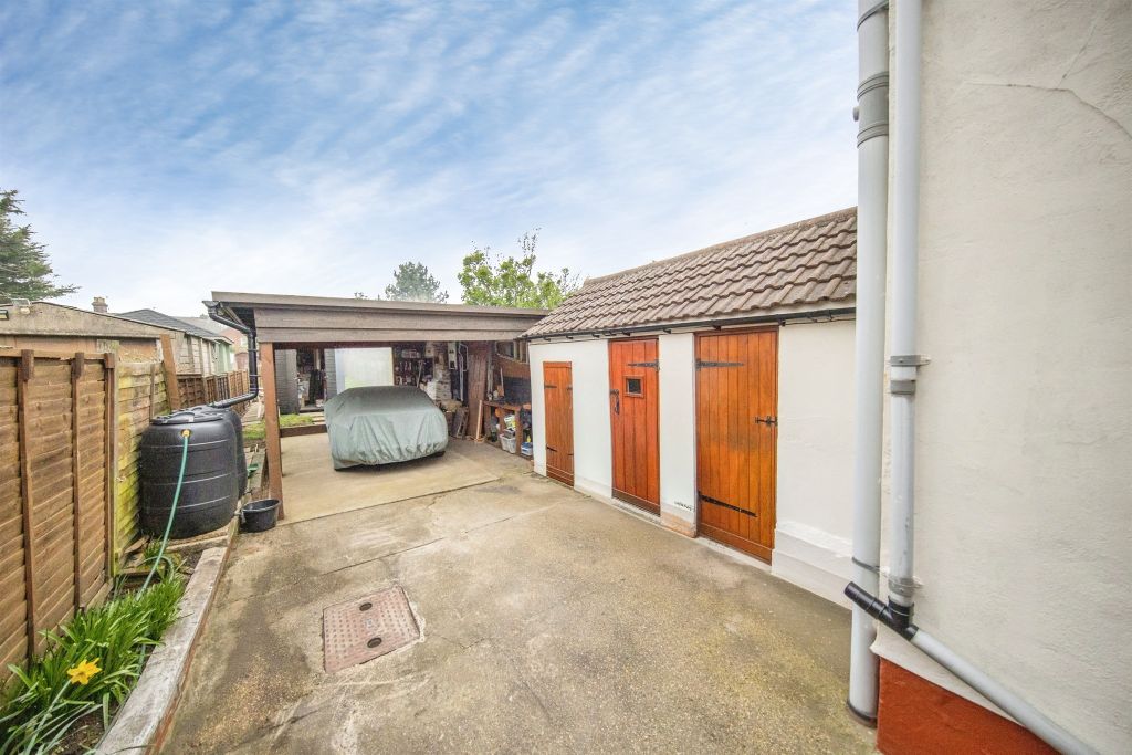 Property photo 2 of 14