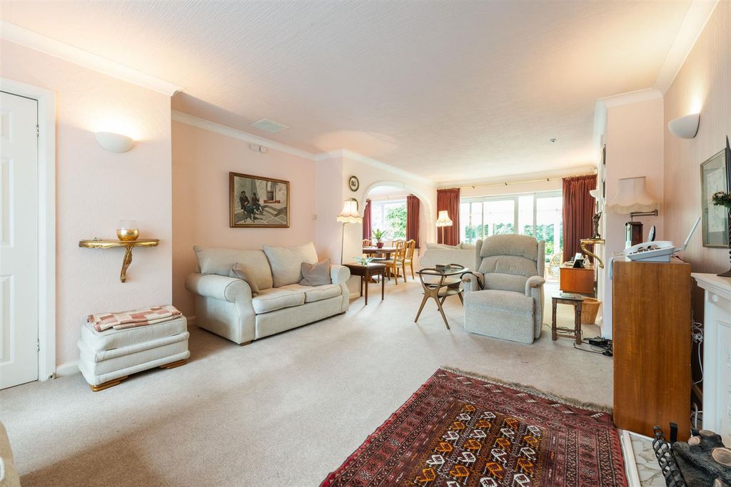 Property photo 3 of 19 6 Cawdon Grove - 1.Jpg