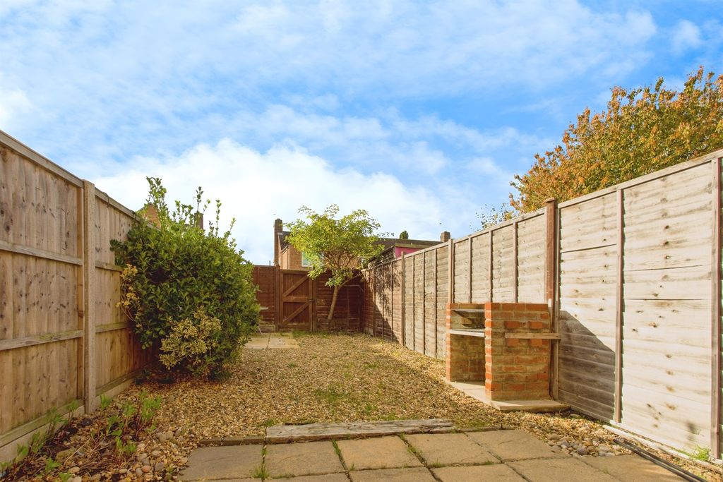 Property photo 3 of 10