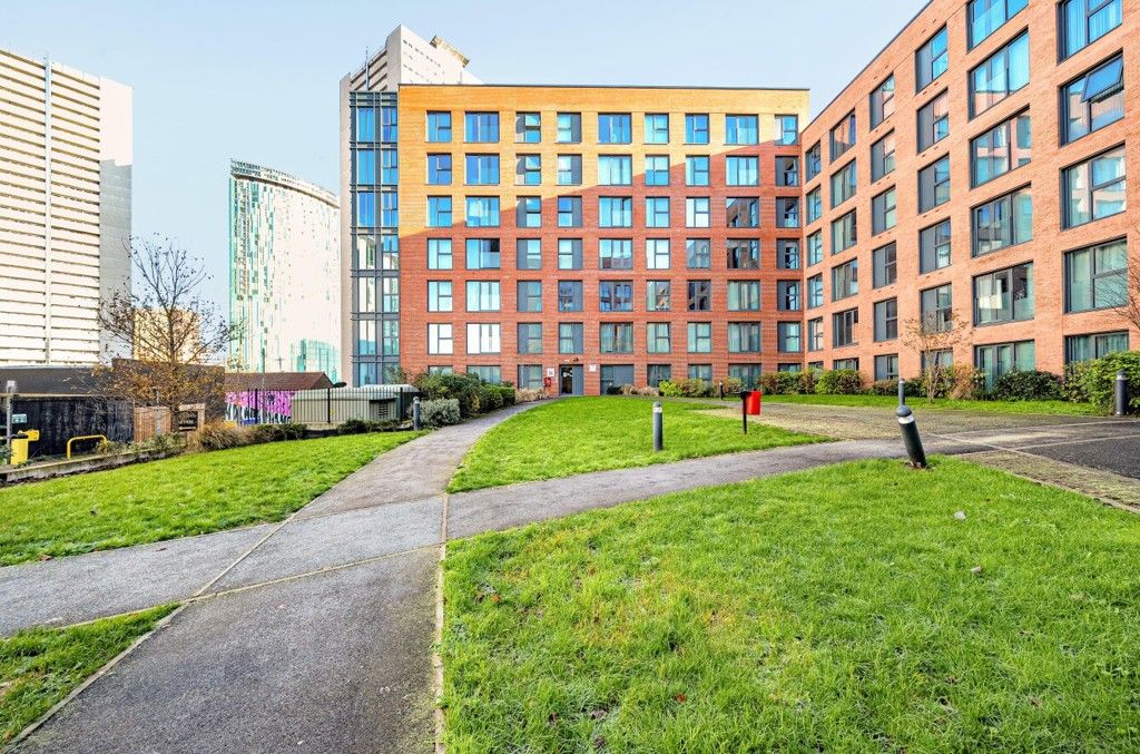 Property photo 1 of 10 1385345-10-6926d9...