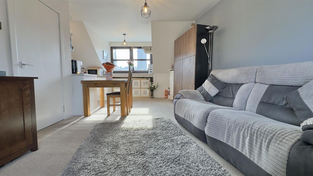 Property photo 2 of 20 Img_1947.Jpg