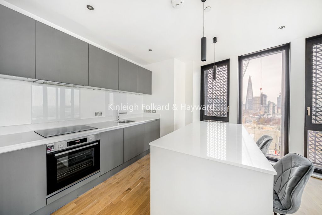 Property photo 2 of 14 74Baf002-Feb9-4c42-A