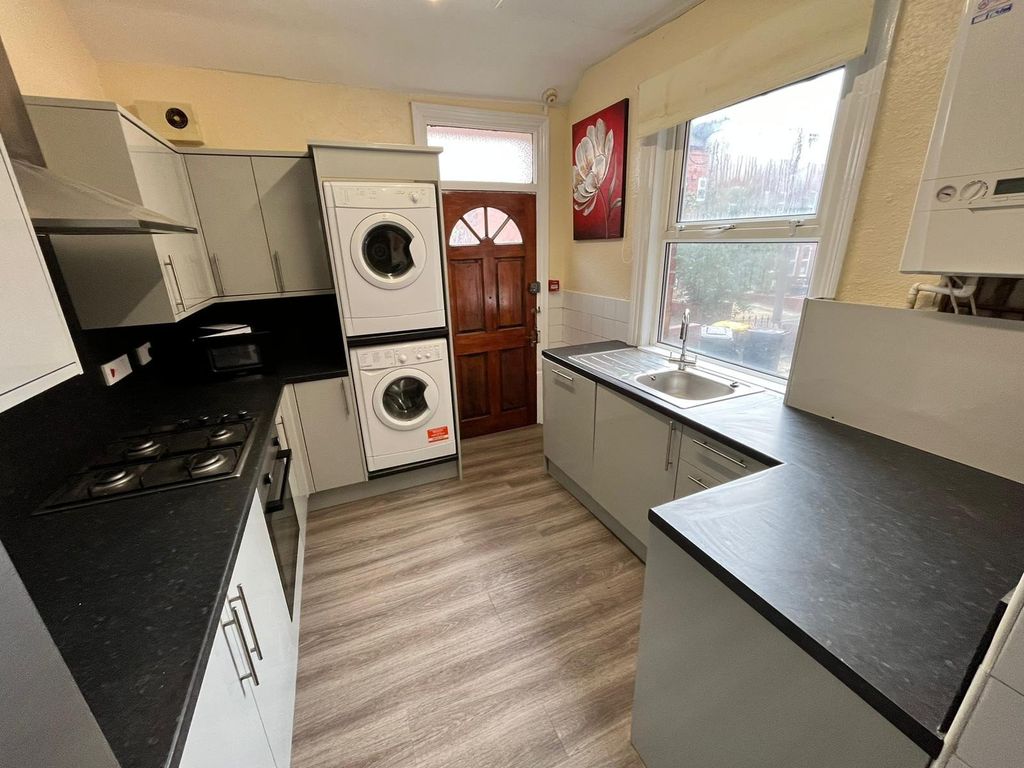 Property photo 3 of 19 Picture No. 06