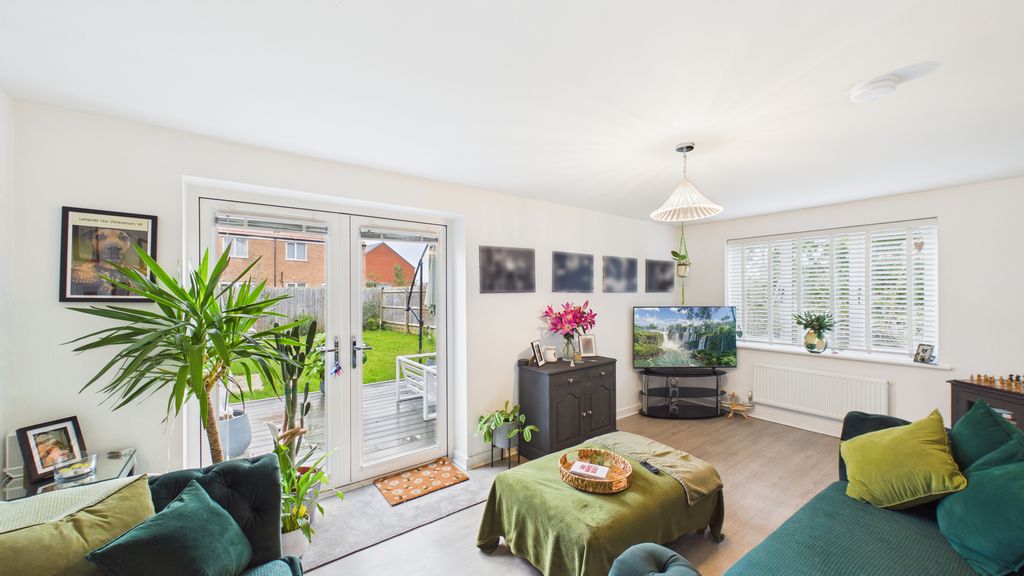 Property photo 2 of 13