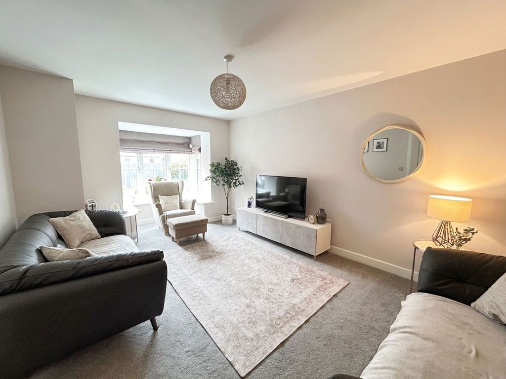 Property photo 2 of 30