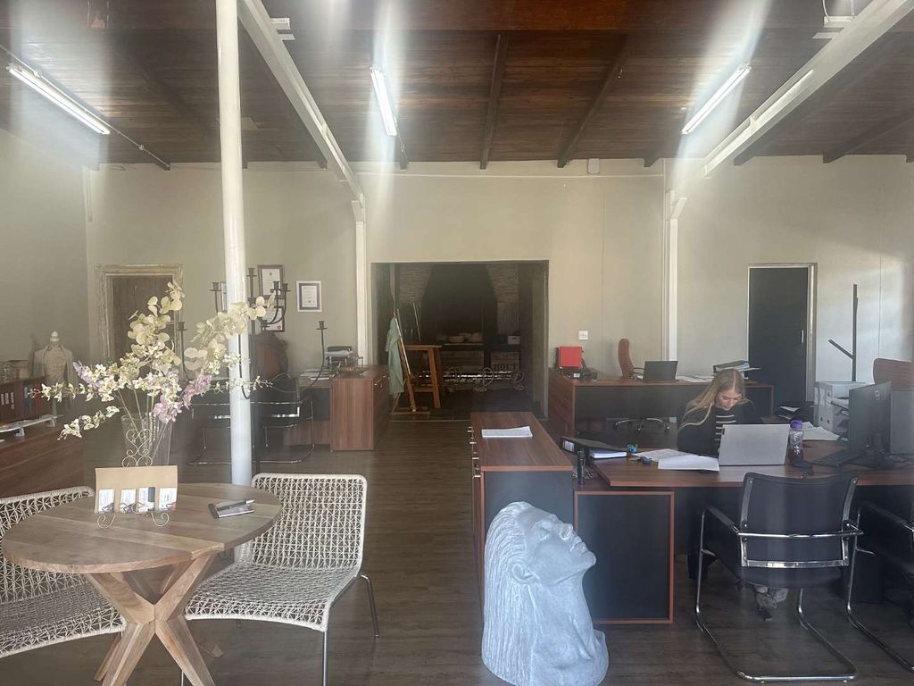 Property photo 3 of 8