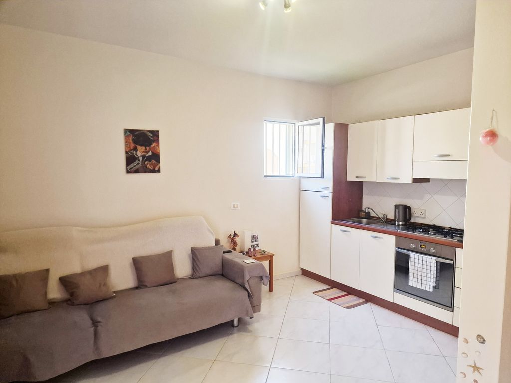 Property photo 2 of 12 Living Room - Santa Maria 3 Bed Townhouse, Sal, Cabo Verde