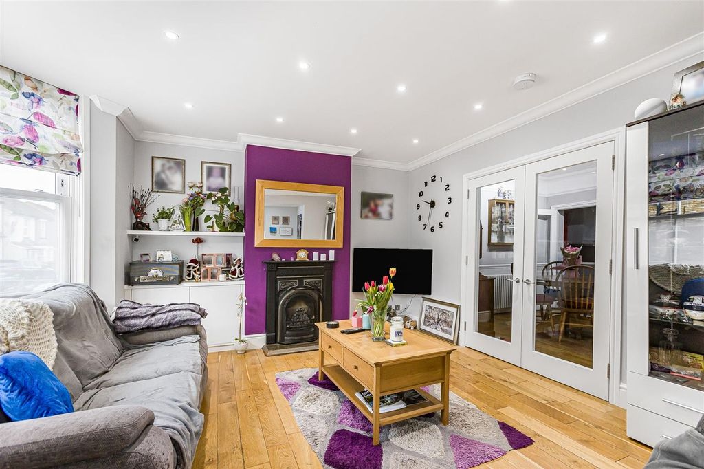 Property photo 2 of 38