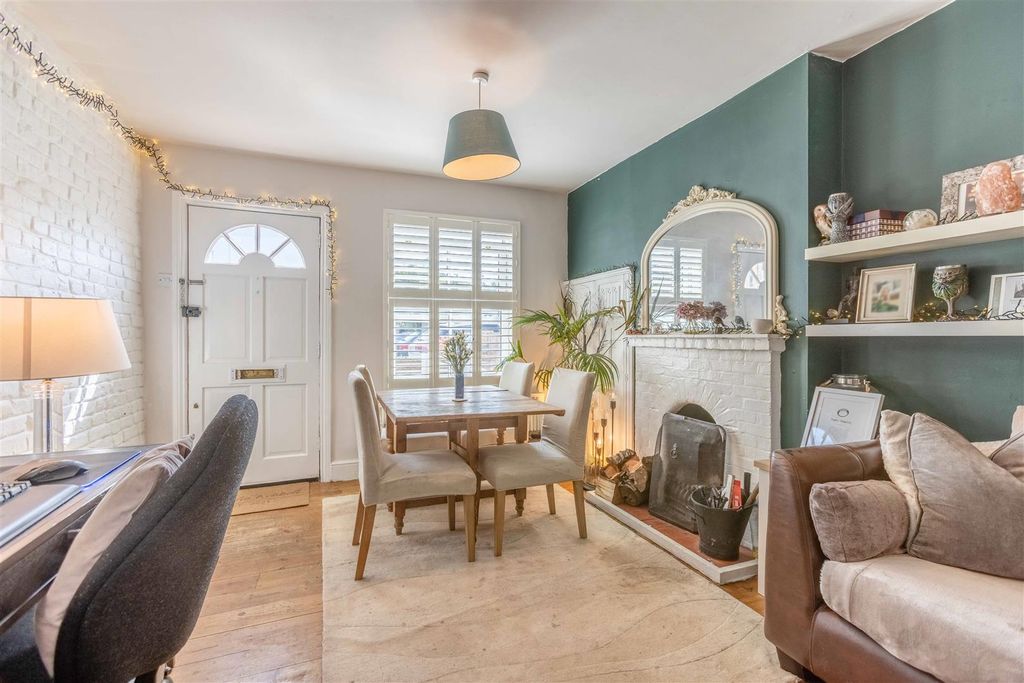 Property photo 3 of 15 Cb6 (13 Of 19).Jpg