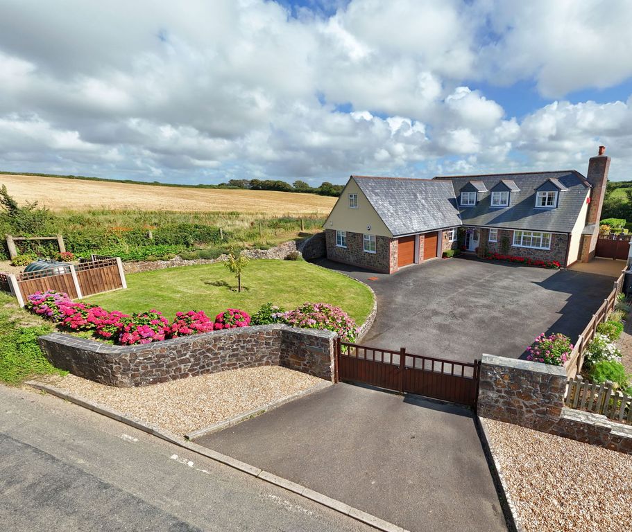 Property photo 1 of 32
