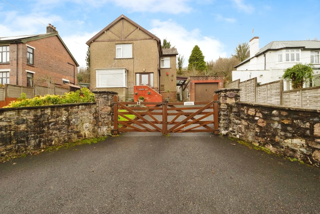 Property photo 1 of 17 Photography