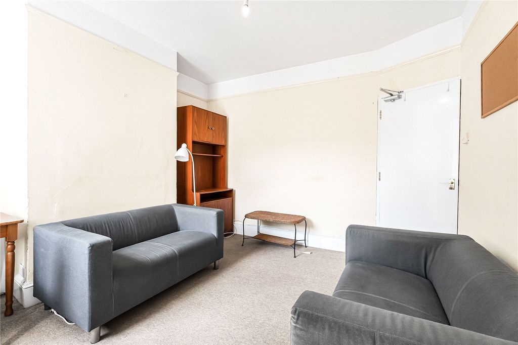 Property photo 1 of 19 Picture No. 22