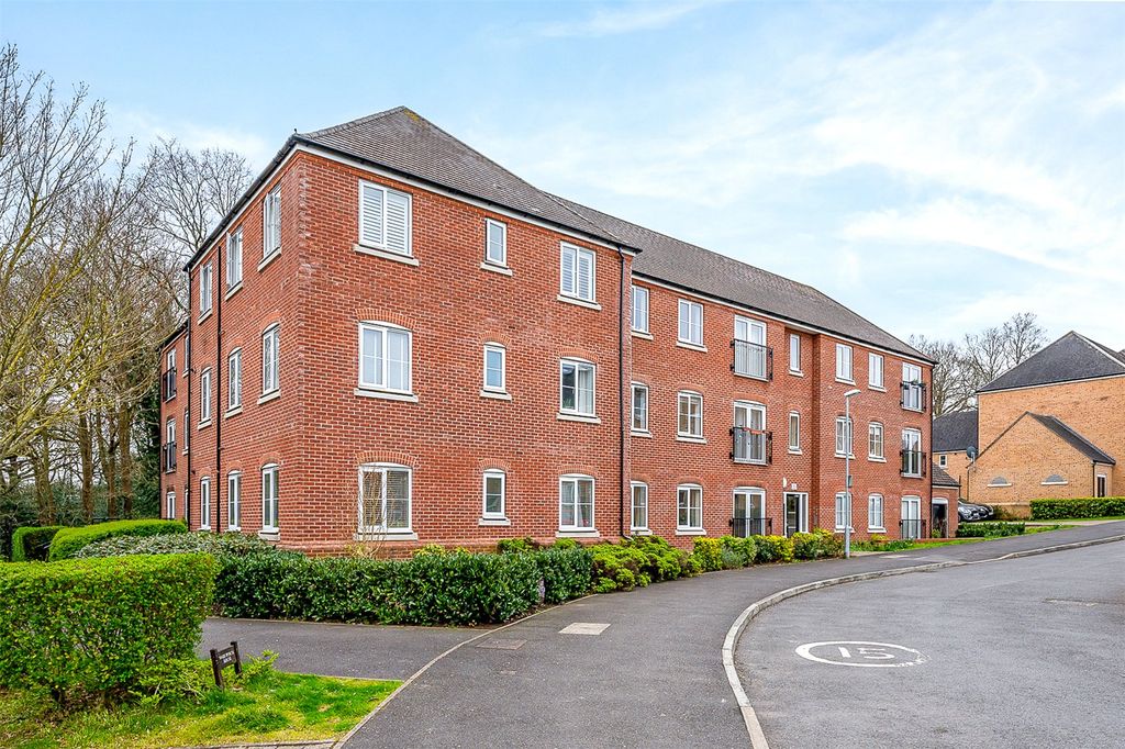 Property photo 1 of 15 External