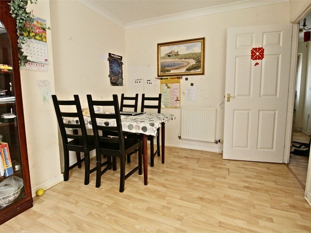 Property photo 3 of 5