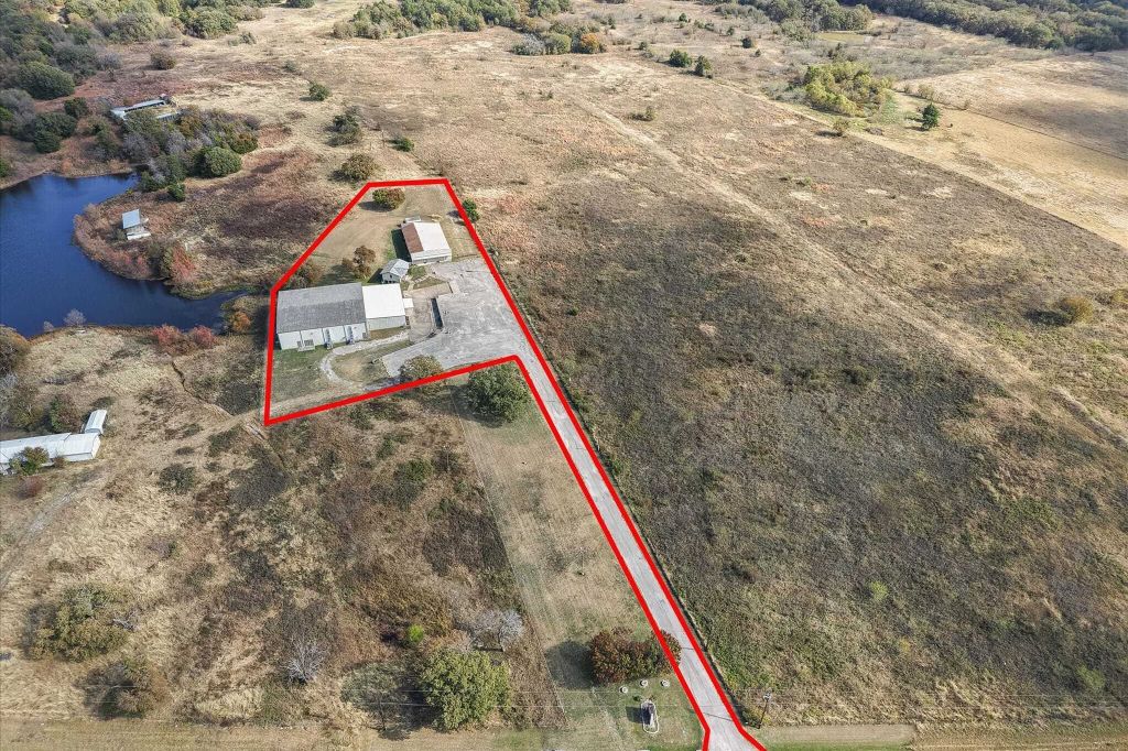 Property photo 1 of 31