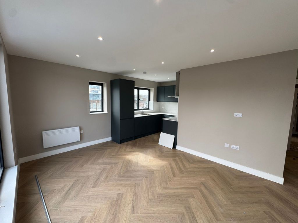 Property photo 1 of 5 2 Bed Flat To Rent Marlowes, Hemel Hempstead Hp1