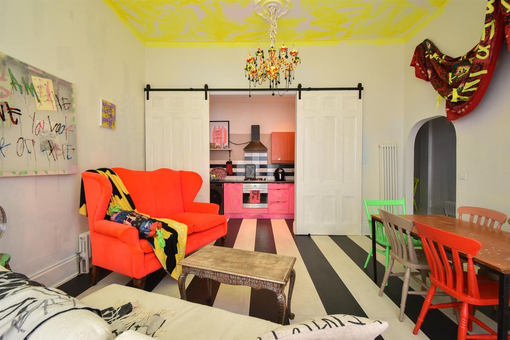 Property photo 1 of 15 Living Space