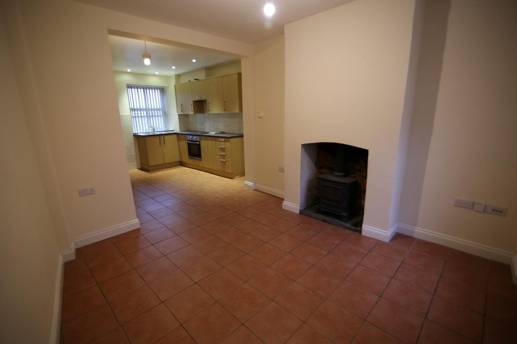 Property photo 2 of 6 5 Park (1).Jpg