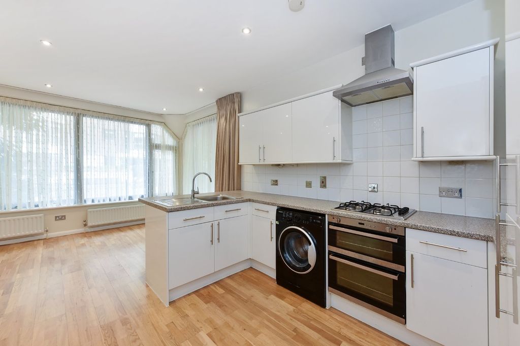 Property photo 1 of 10 Picture No. 02