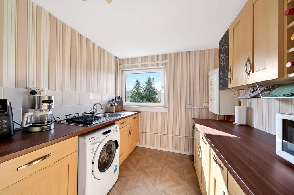 Property photo 2 of 32 Kitchen