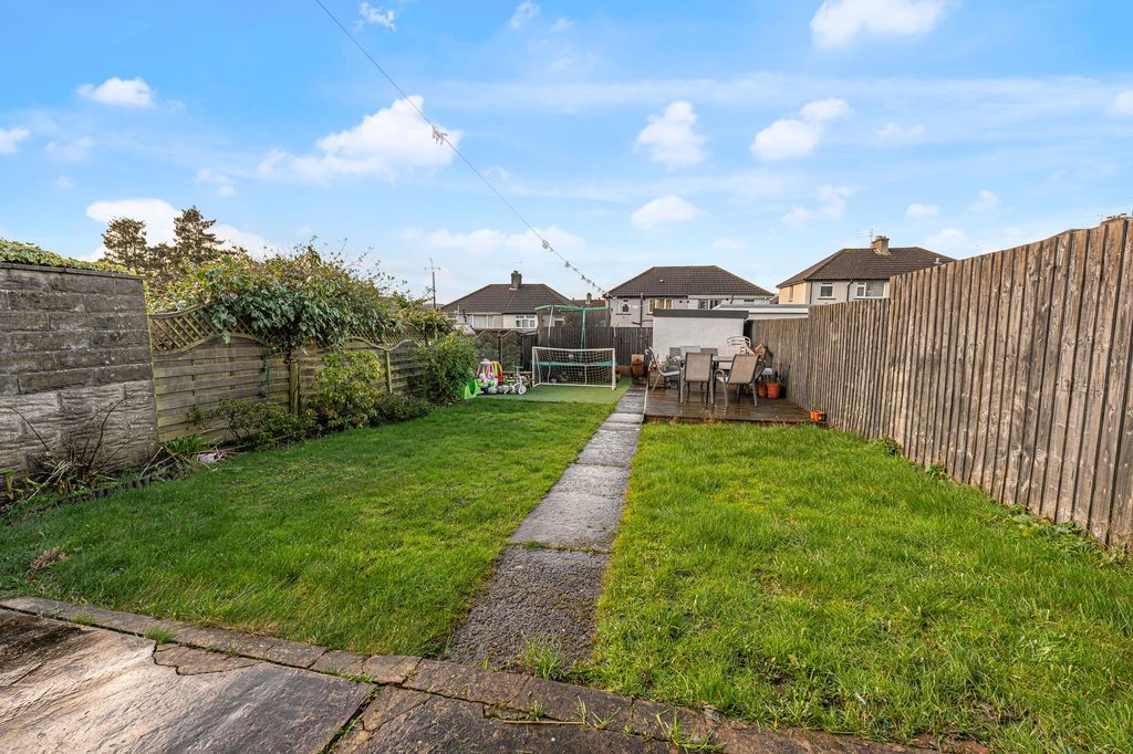 Property photo 2 of 23