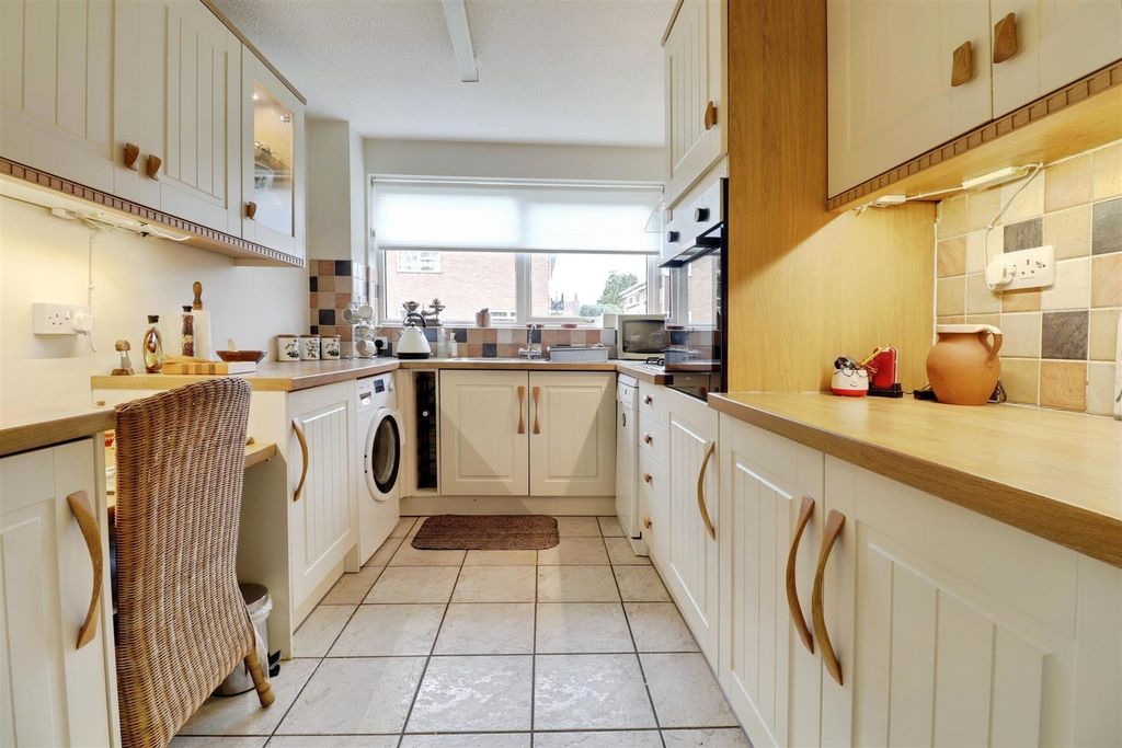 Property photo 2 of 16 3608c075-Img_9325-Img_9327.Jpg