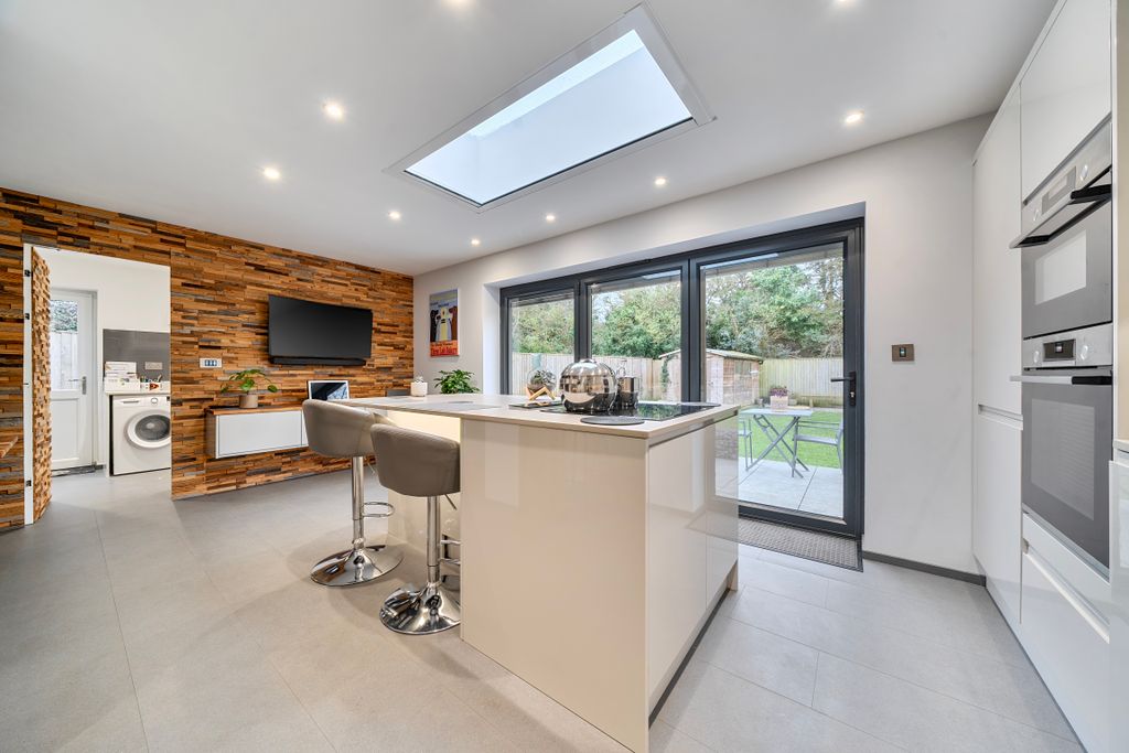 Property photo 2 of 21 Kitchen Dining Space - Angle 1