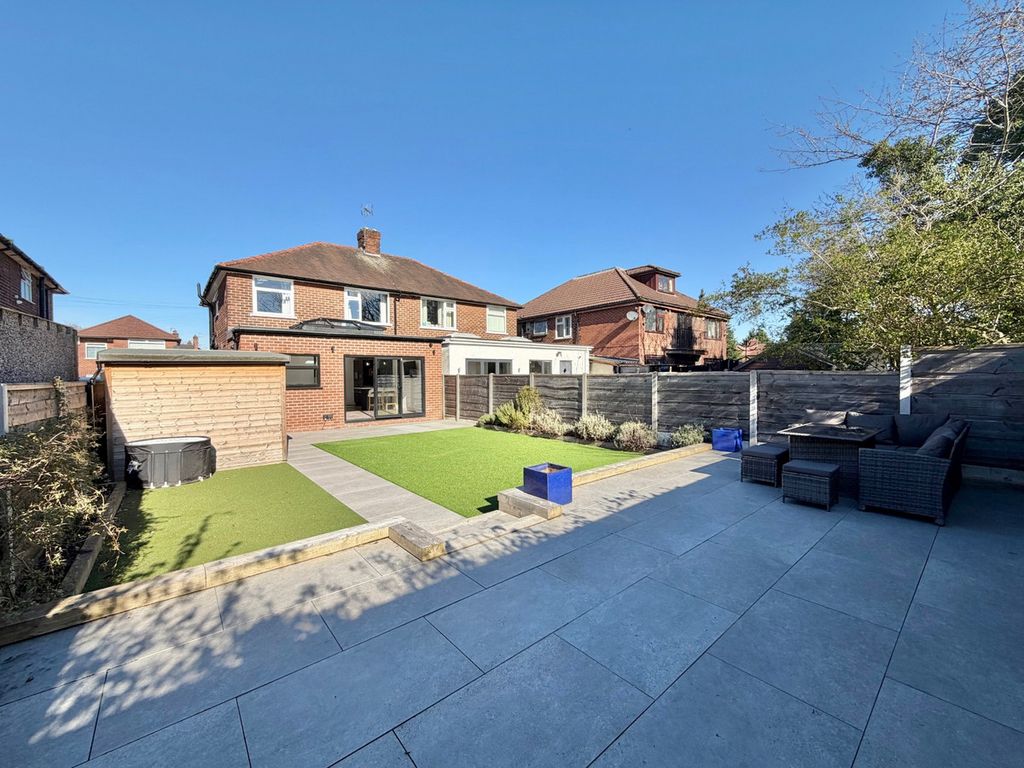 Property photo 2 of 21