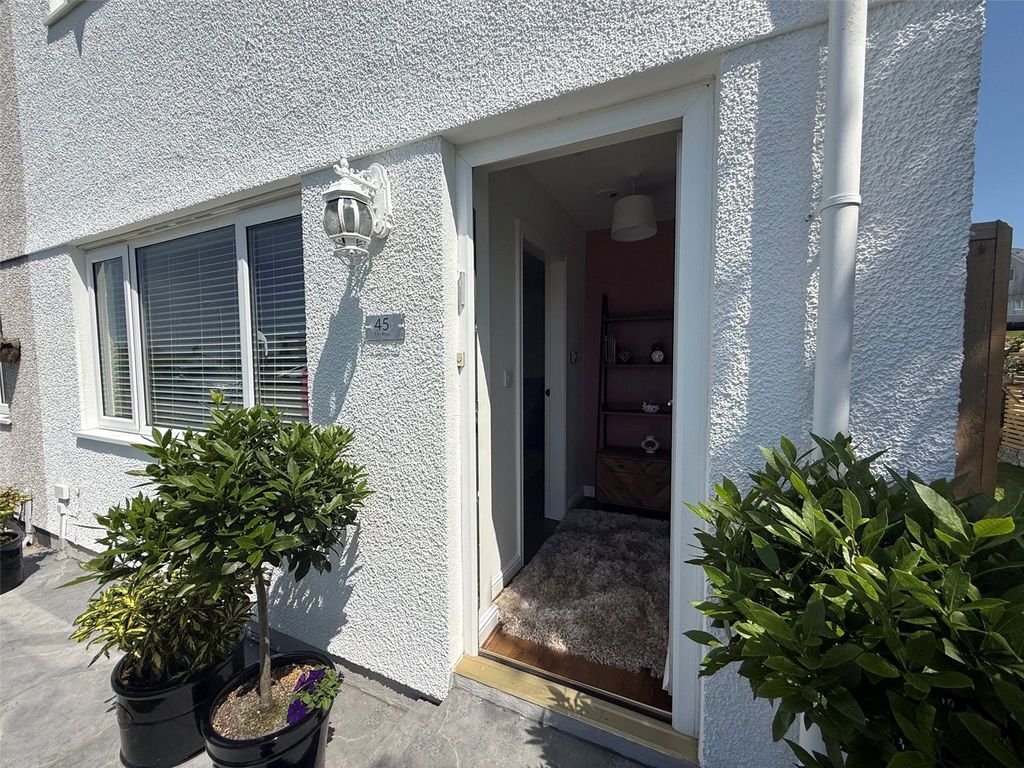 Property photo 2 of 40 Picture No. 34
