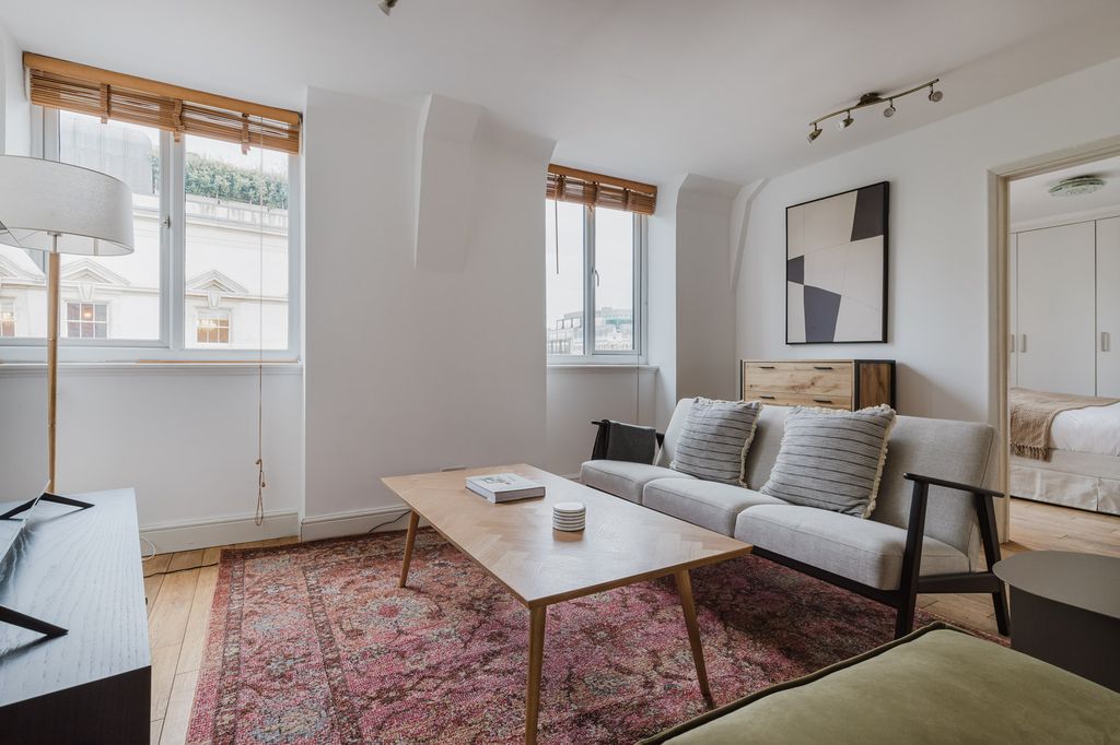 Property photo 1 of 26 Living Room