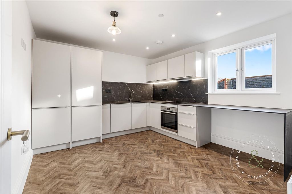 Property photo 1 of 24 Cathedral Road Aprts, Seven, Herncrabtree (9).Jpg