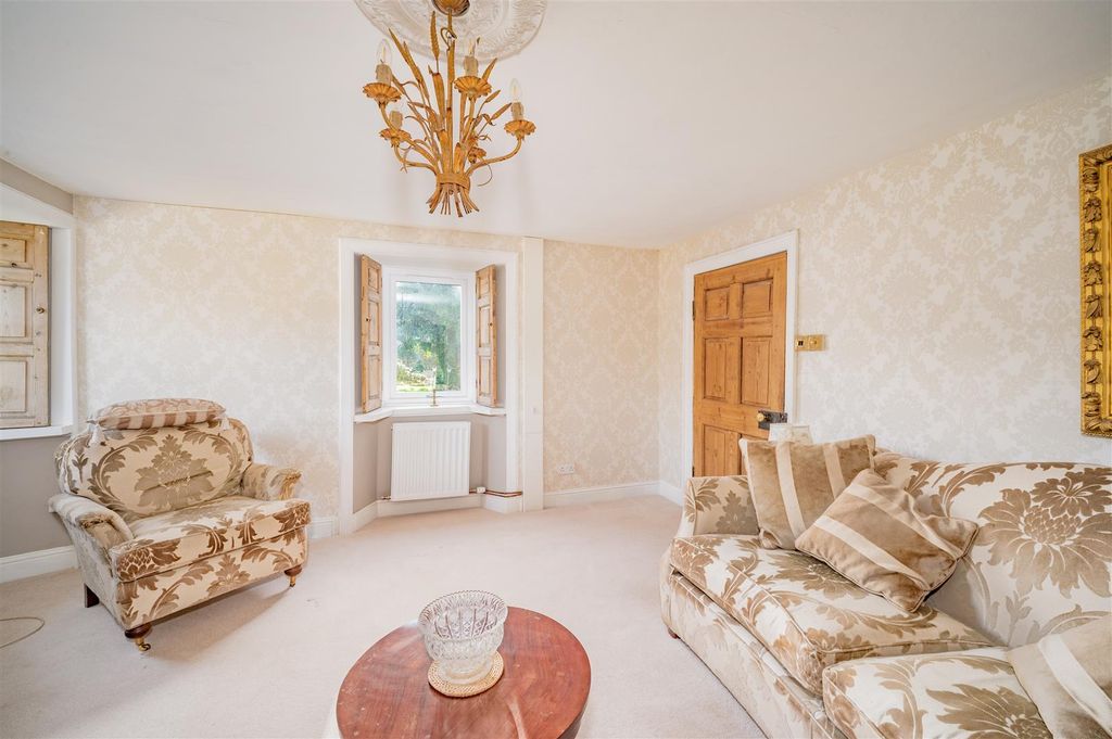 Property photo 3 of 41 Lochmill Cottage Kirriemuir-3.Jpg