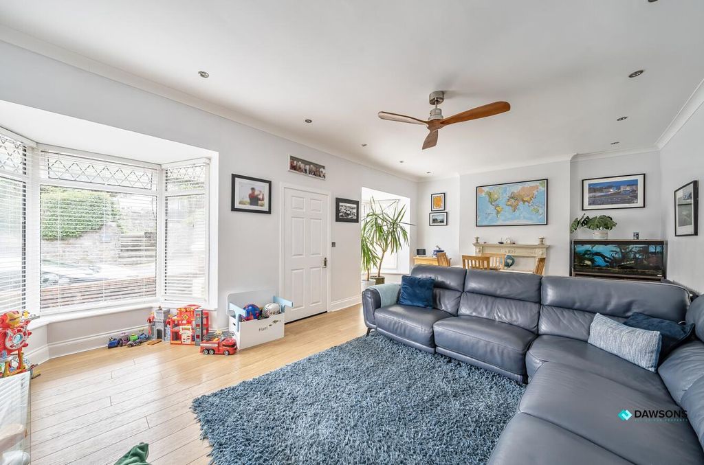 Property photo 3 of 26 A9A88E25-15Fa-4A85-8082-8A1F5B82Bbba.Jpg