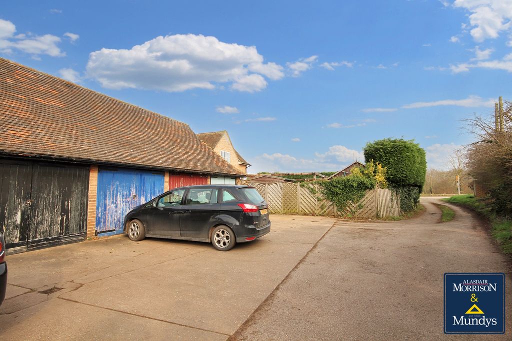 Property photo 2 of 13 Garage
