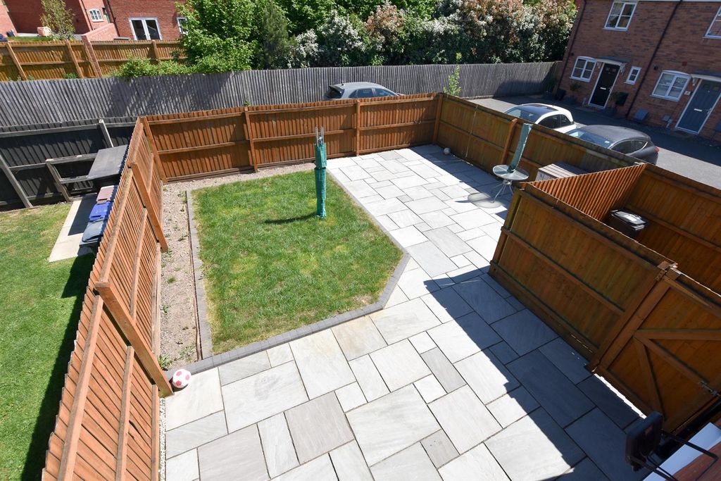 Property photo 2 of 13 Rear Enclosed Garden