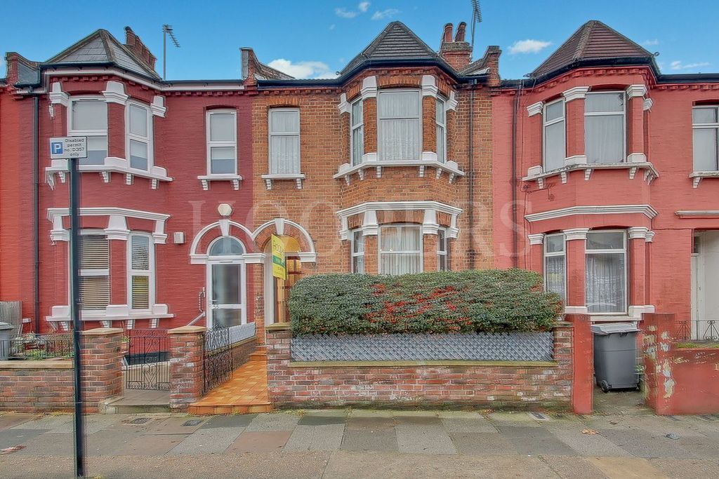 Property photo 2 of 14
