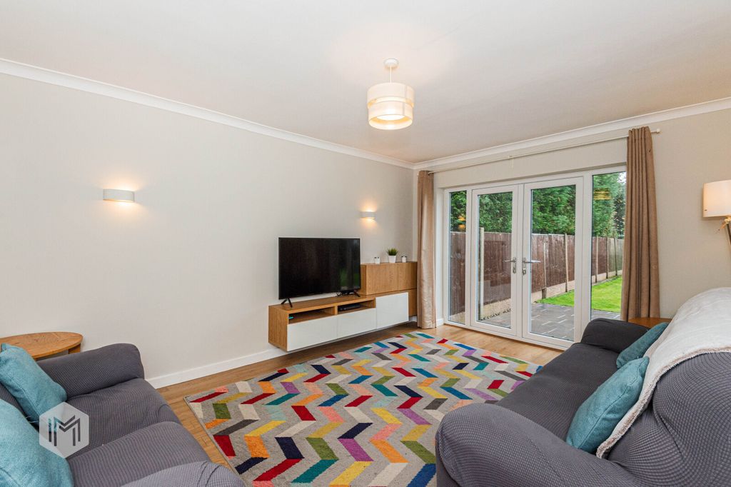 Property photo 2 of 21 Picture No. 01