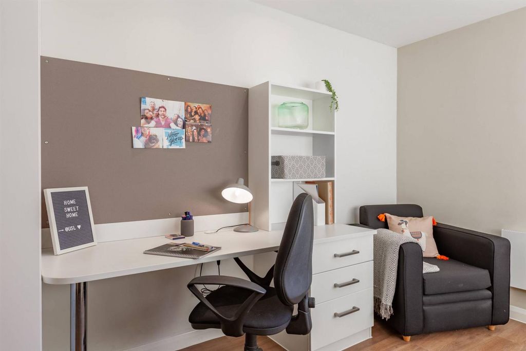 Additional image 5 of 1 bed flat to rentDean Street, Bangor LL57