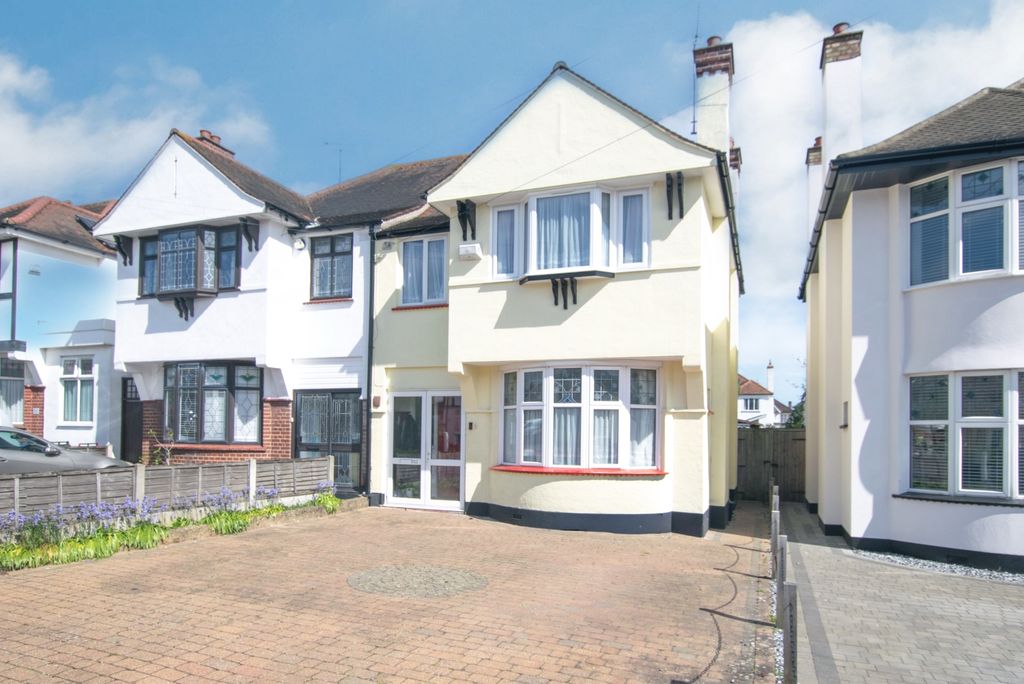 Property photo 1 of 16 A9F0460A-Ac7B-434A-914B-63C8E63D073E
