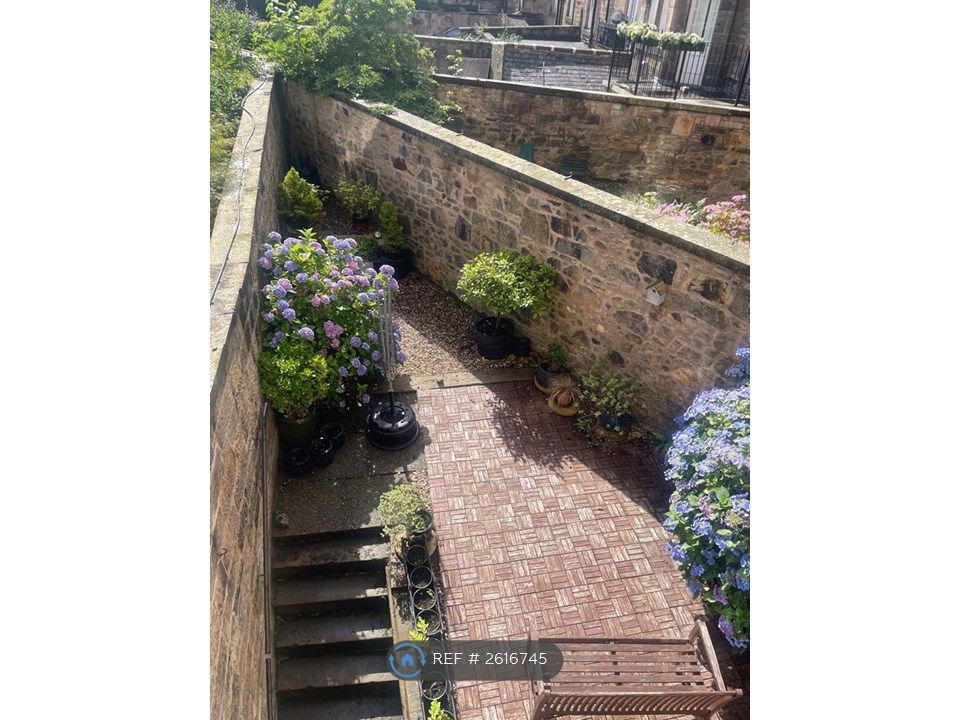 Property photo 3 of 24