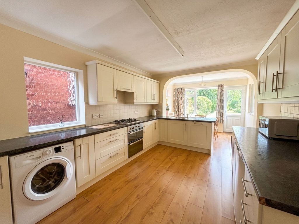 Property photo 2 of 24