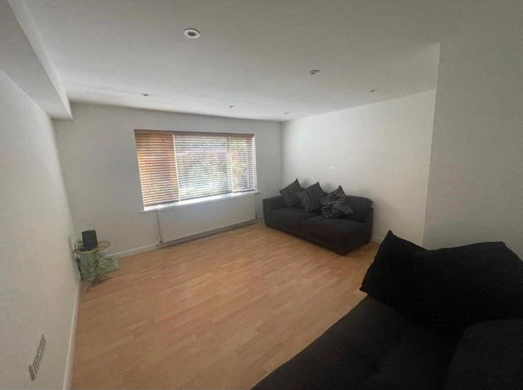 Property photo 3 of 21 Picture No. 17